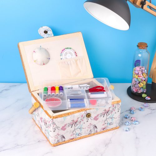 Комплект дървена кутия за шиене Navaris и 36 аксесоара, 24,5 x 17,5 x 12,5 cm, 49047.02