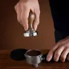 Тампер Navaris от неръждаема стомана с дръжка от орех, 58 mm, Covoras, 51802.01.30
