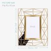 Rama foto metalica Navaris, 24x19 cm, design 3D, pentru poze 10x15, auriu, MDF/sticla/metal
