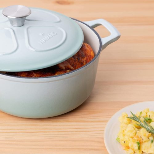 Незалепваща чугунена тенджера Navaris за котлони/фурни - 24 см - 3,5 л - светло зелена, 48777.01.71