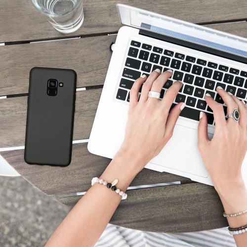 Калъф Kwmobile за Samsung Galaxy A8 (2018), сив, силикон, KWM0000093L012C